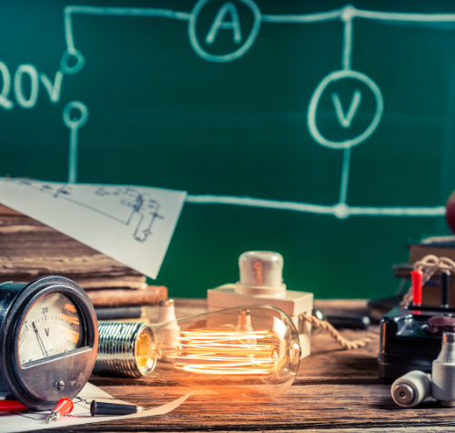 مدرس فيزياء